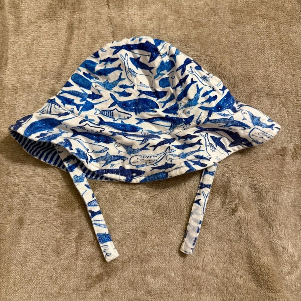 Angel Dear Baby Shark Print Reversible Sun Hat Blue White Bamboo 0-12M